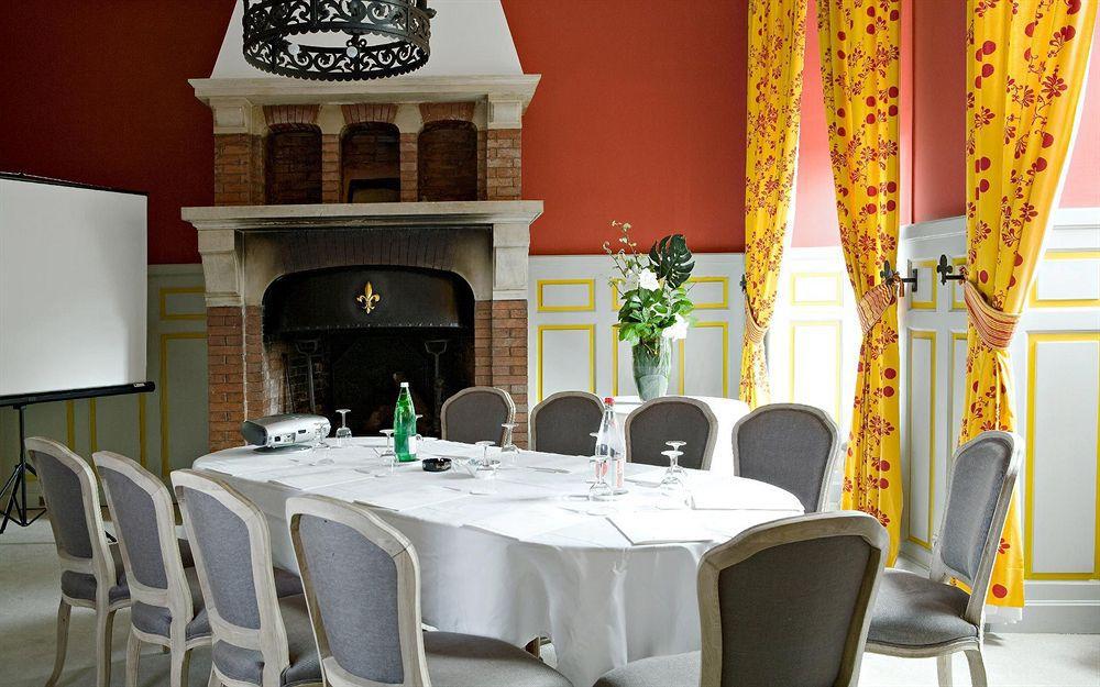 Chateau De Rochegude Bagian luar foto