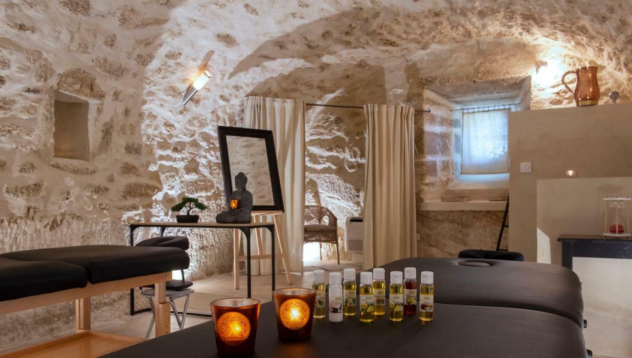 Chateau De Rochegude Bagian luar foto